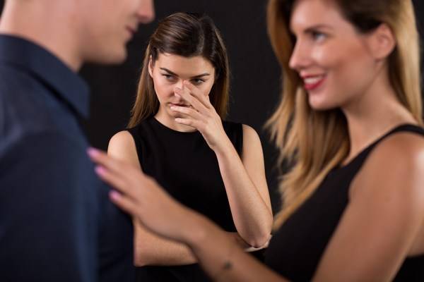 Nằm mơ ngoại tình đánh con gì dễ trúng?