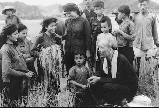 noi-chuyen-voi-bac-ho